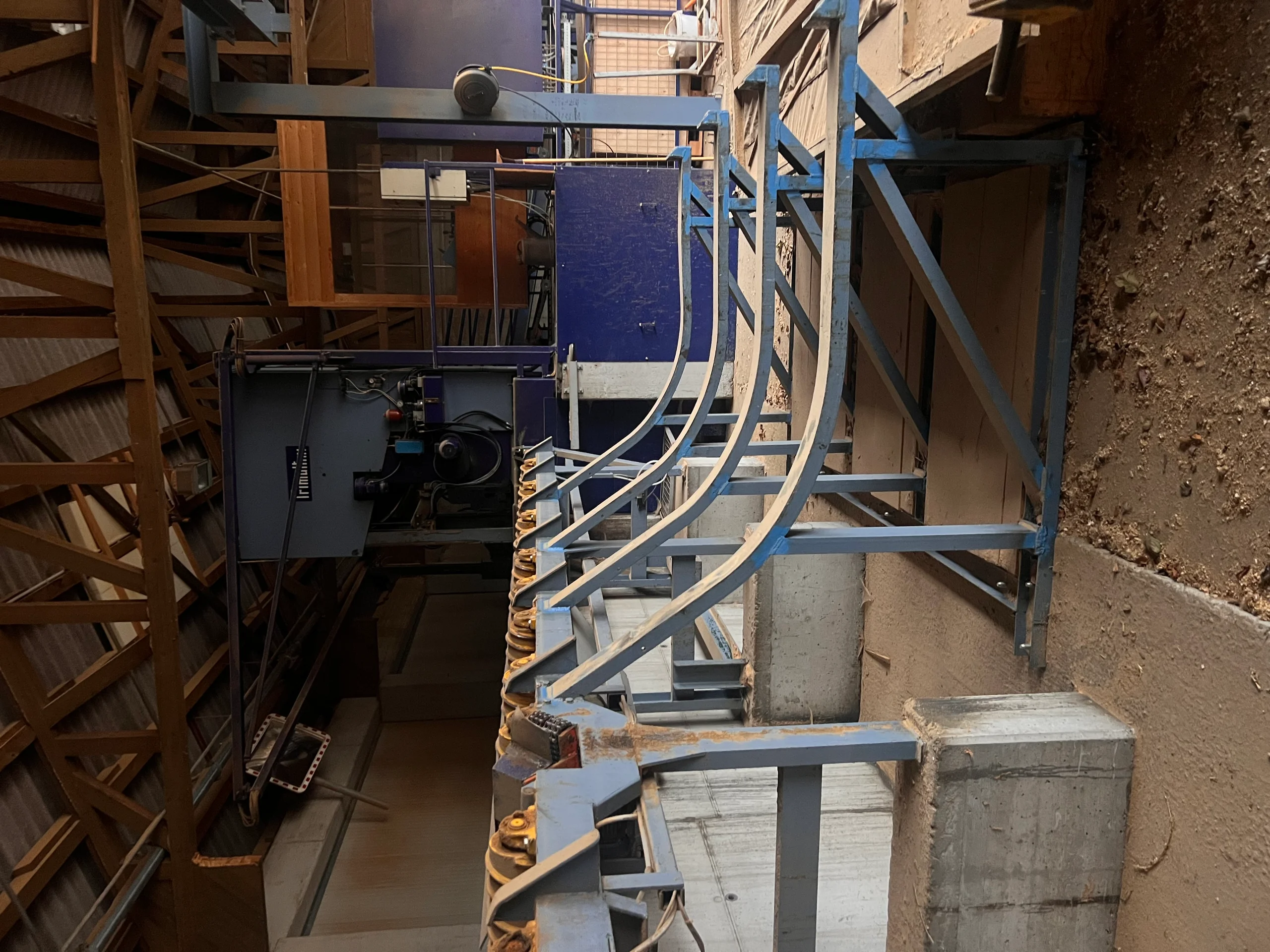 Bandsaw for heavy timber - Image 3